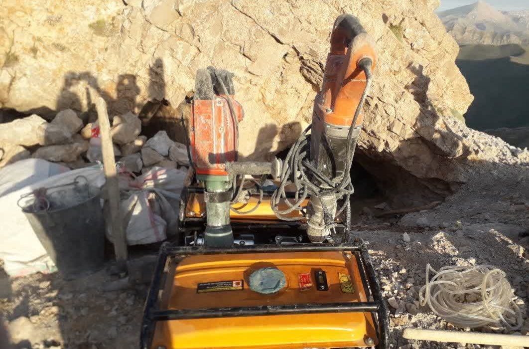 متلاشی شدن باند حفاری غیرمجاز در بندپی شرقی