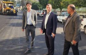 بازدید شهردار بابل از روند اجرای روکش آسفالت کوچه مصلی ۹