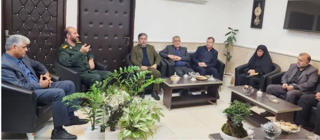دیدار شهردار و اعضای شورای اسلامی شهر بابل با فرمانده سپاه شهرستان به مناسبت هفته بسیج