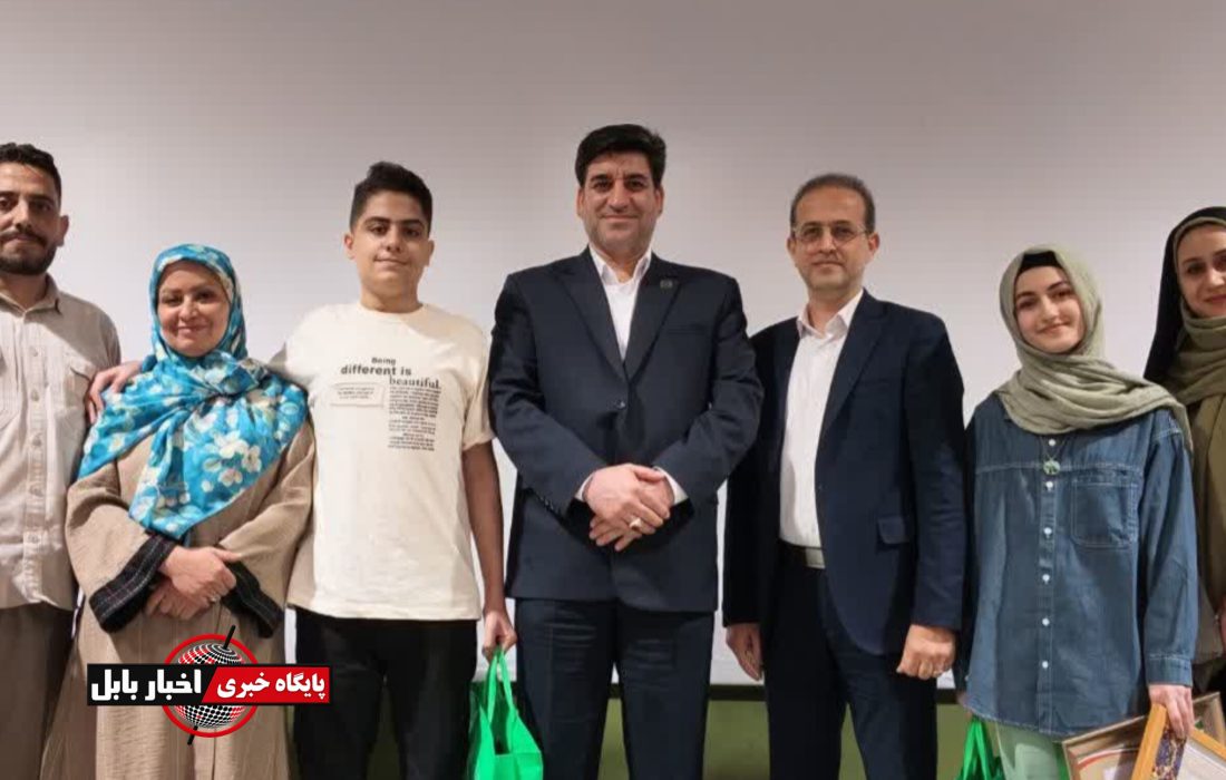 تجلیل صندوق قرض‌الحسنه توسعه عصر شمال از  برترین های بابلی کنکور سراسری